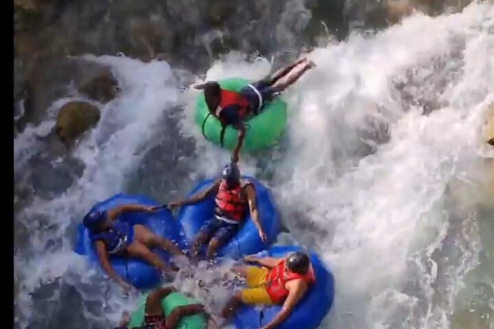 Private Braco River Tubing & Kayaking with Montego Bay Pickup