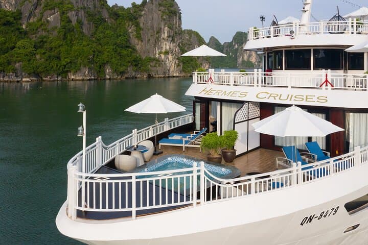 3-Day Hanoi & Halong Bay Overnight Cruise: City Food Tour and UNESCO Limestone Karsts photo 4