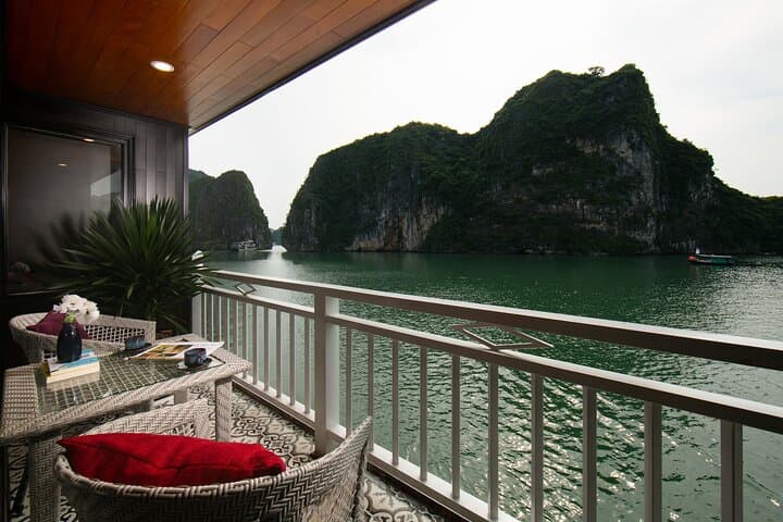 3-Day Hanoi & Halong Bay Overnight Cruise: City Food Tour and UNESCO Limestone Karsts photo 6