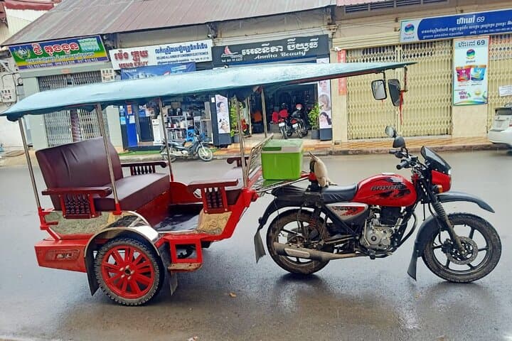 Battambang Afternoon Bamboo Train, Bat Cave & Countryside Sunset Tour photo 2