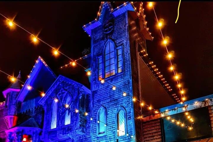 Old Town Kissimmee Attraction Tickets: Mortem Manor, Ferris Wheel & Family Fun photo 6
