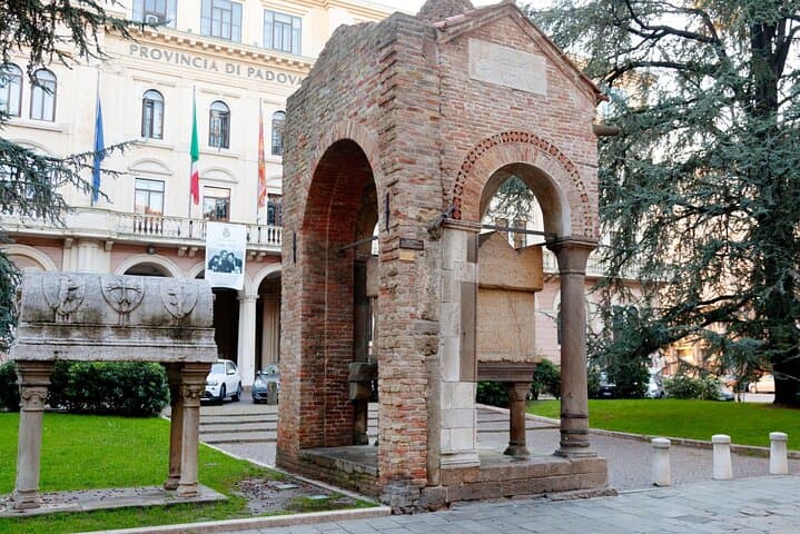 Padova Scavenger Hunt: Self-Guided Walking Tour of Padua's Historic Sights photo 6