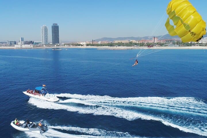 Parasailing Over Barcelona: 15-Min Flight Above Barceloneta photo 6