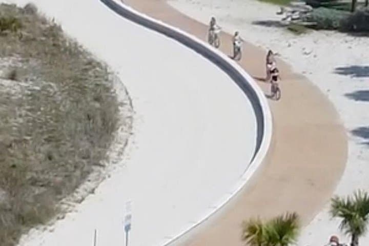Coastal Cruise: Half-Day Bicycle Rental on Treasure Island photo 3