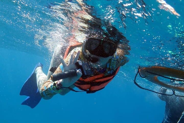 Snorkel MUSA and Manchones Reef: Isla Mujeres Underwater Sculpture Safari photo 4