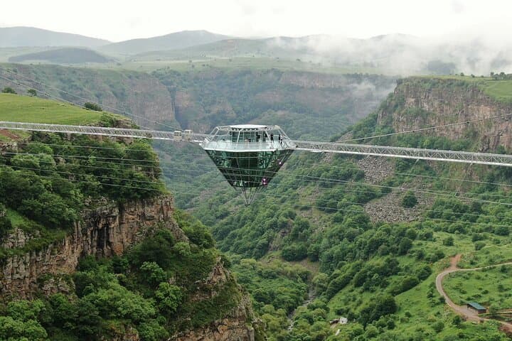 Dashbashi Canyon and Diamond Bridge: Full-Day Hike from Tbilisi