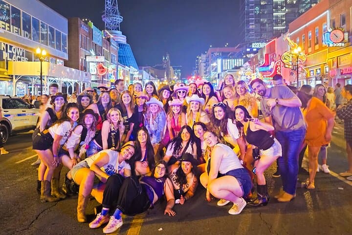 VIP Bar and Club Crawl in Nashville: Lower Broadway Nightlife with VIP Entry & Drinks photo 2