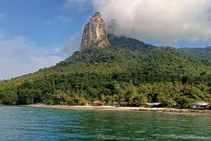 Tioman Waterfall and Snorkel: Asah Falls, Twin Peaks & Renggis Reef photo 2