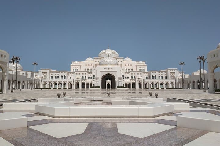 Exploring Abu Dhabi: Sheikh Zayed Grand Mosque, Qasr Al Watan & Louvre Abu Dhabi