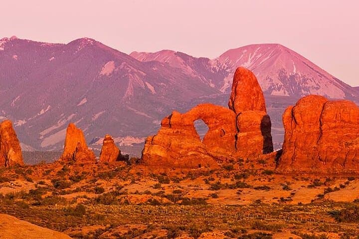 Sunset Arches National Park Van Tour — Best Photo Stops & Practical Guide