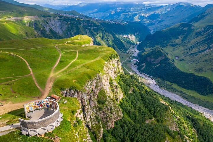 Tbilisi to Kazbegi & Gudauri: Private Day Tour to Gergeti, Ananuri and Gudauri