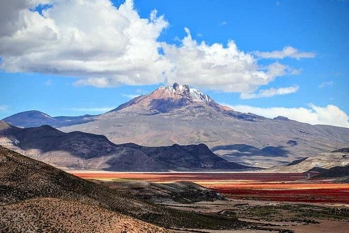 Uyuni Salt Flats via Tunupa: 2-Day Private Tour from La Paz photo 2