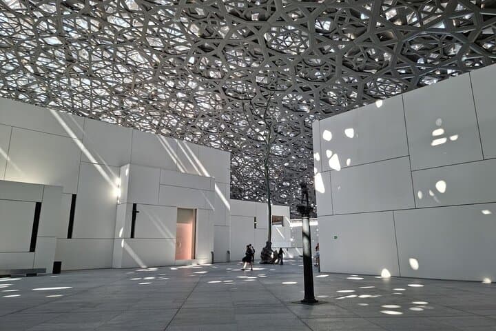 Louvre Abu Dhabi Private Tour with Seamless Transfer photo 6