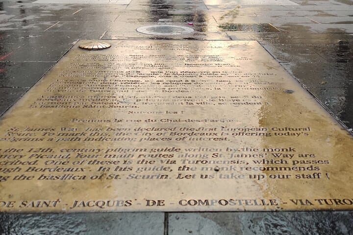 Bordeaux to Santiago Walking Tour — Trace the Camino through Bordeaux photo 4