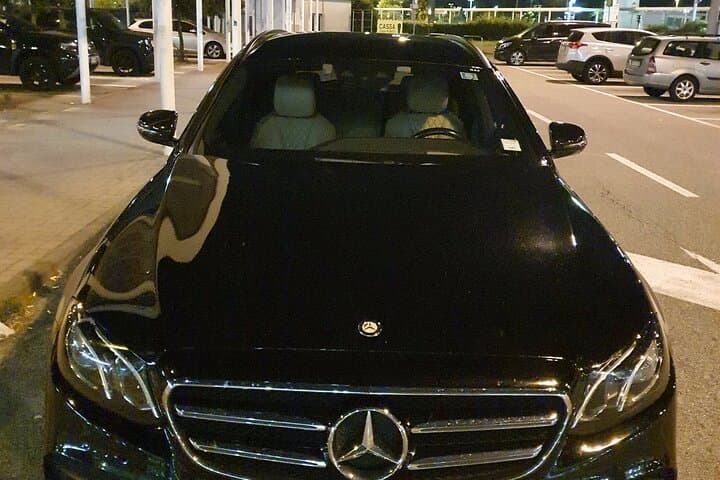 Southampton Cruise Terminal to London Private Transfer — Door-to-Door Arrival Service photo 4