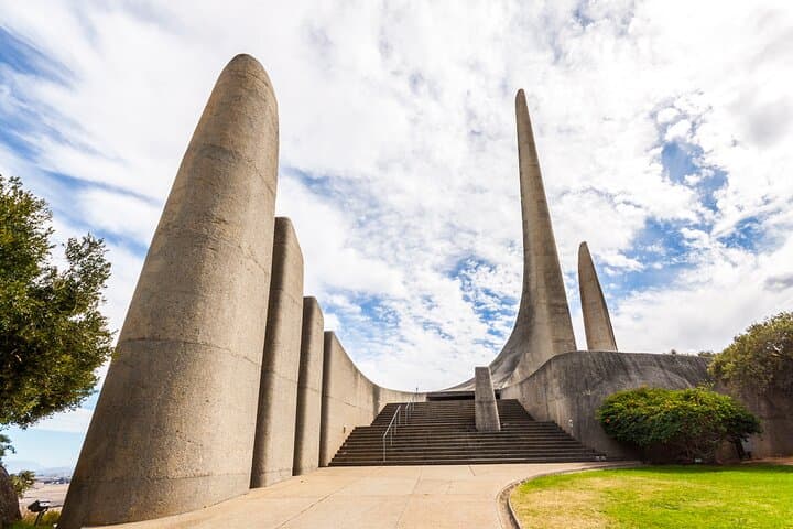 Full-Day Cape Winelands Tour — Stellenbosch, Franschhoek & Paarl Wine Route photo 3