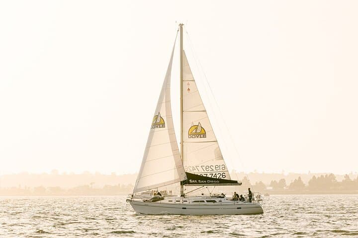 San Diego Sunset Sailing: Small-Group Catalina Cruise from Shelter Island photo 4