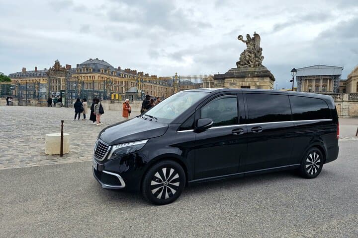 Versailles Luxury Van Transfer from Paris — Private Round-Trip Service