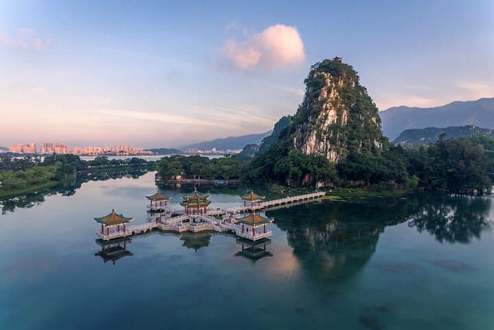 Explore Seven Star Crags: Zhaoqing Karst Lakes, Caves & Bird Islands photo 3