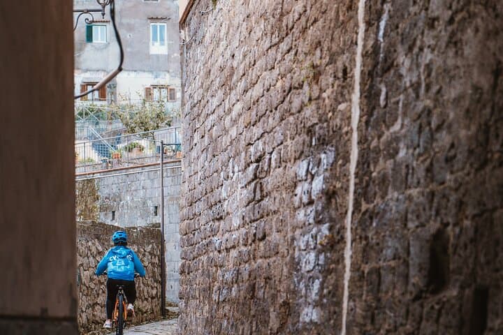 Sorrento E-bike Oil and Lemon Tasting Tour — Pedals & Flavours photo 2