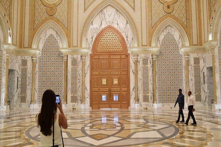 Abu Dhabi Qasr Al Watan & Louvre Day Tour From Dubai — Palace, Art & Architecture photo 4