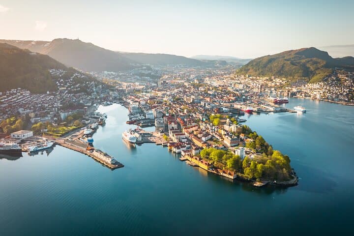 Exploring Bergen on Foot: A Flexible Group City Walking Tour