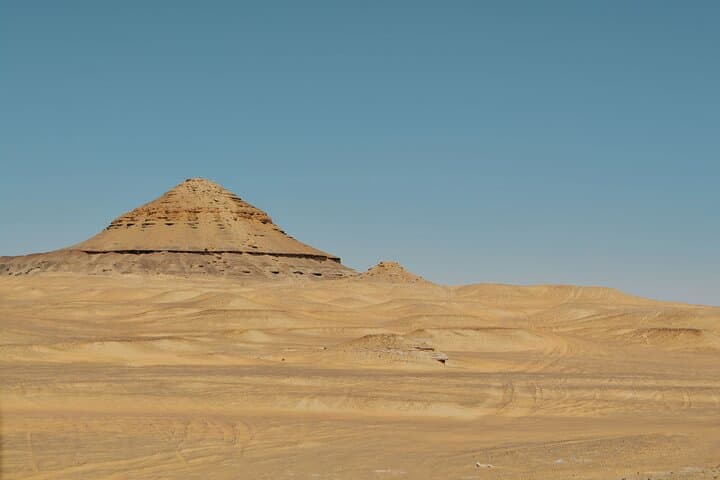 Overnight White Desert Safari from Cairo: Bahariya Oasis, Crystal Mountain & Camping photo 5