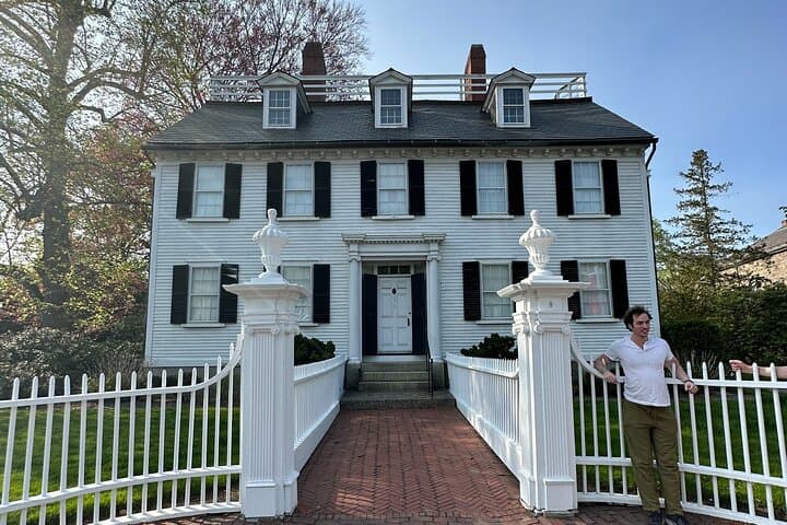 Secrets of Salem: Hidden Dark History Walking Tour photo 3