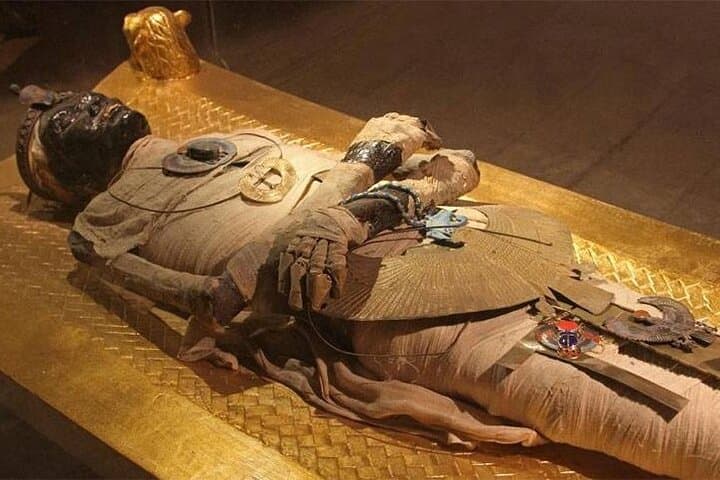 Full-Day Egyptian Museum, Old Cairo & Khan El-Khalili Bazaar Tour photo 5