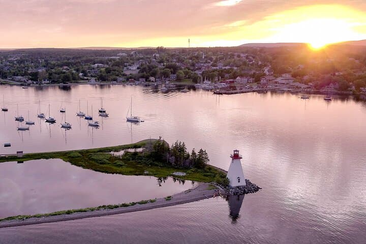 Cape Breton 5-Day Active Tour: Cabot Trail, Celtic Music & Kayaking photo 4