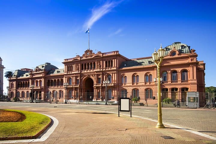 Private Full-Day Buenos Aires City Tour — Recoleta, La Boca & Ateneo photo 1