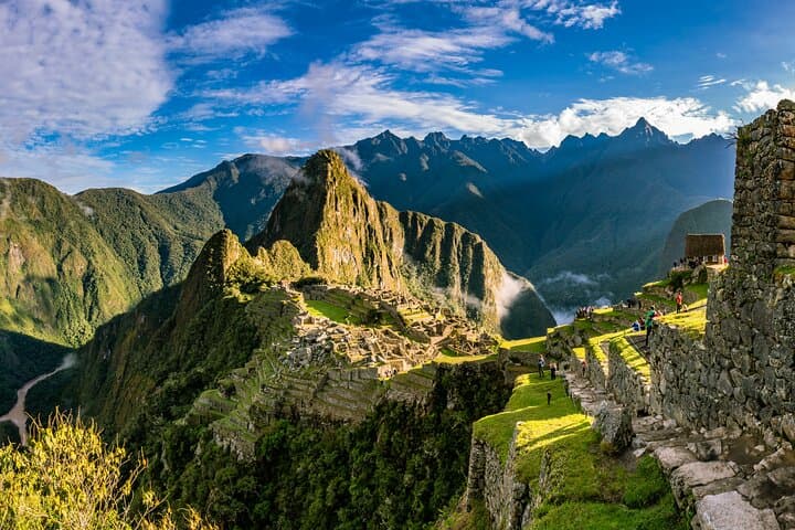Sacred Valley and Machu Picchu Panoramic Train: 2-Day Guided Tour from Cusco