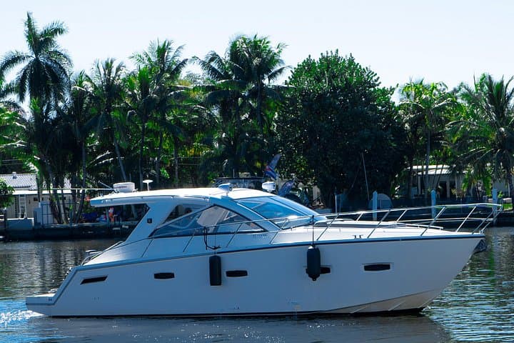 40-Foot Sealine Charter Miami: Biscayne Bay Island, Sunset & VIP Cruise photo 2