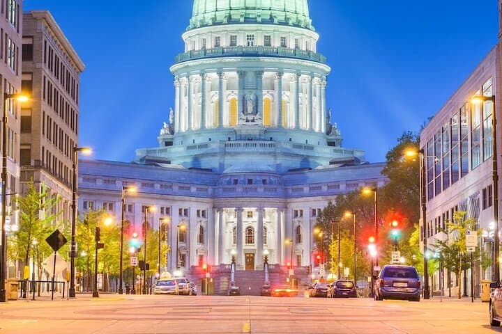 Madison Self-Guided Walking Tour — Monona Terrace to Memorial Union