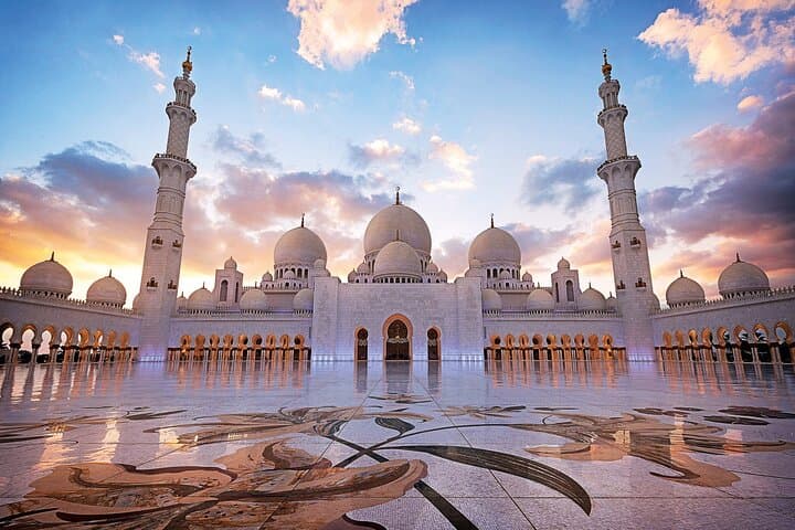 Inside Abu Dhabi: Private Full-Day City Tour Including Sheikh Zayed Mosque