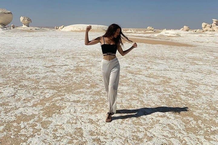 Bahariya White & Black Desert Safari from Cairo — Day Trip with Sandboarding & Hot Springs photo 1