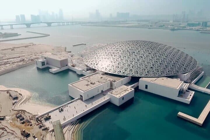 Louvre Abu Dhabi Private Tour with Seamless Transfer photo 3