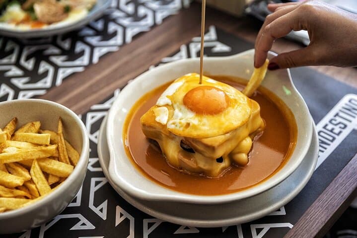 Porto Gastronomy Immersive Food Tour: Mercado Walks & Historic Bites photo 3