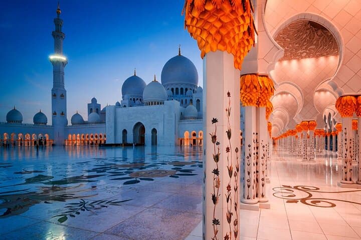 Abu Dhabi in a Day: Louvre Abu Dhabi & Sheikh Zayed Grand Mosque Private Tour photo 2