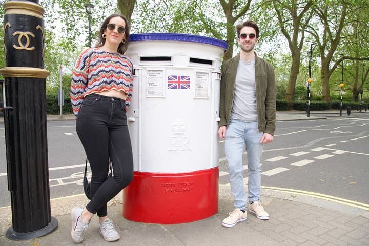 Private London Photoshoot Tour — Iconic Landmarks & Street Art photo 5