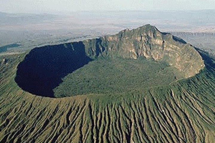 Hike Mount Longonot & Boat Lake Naivasha: Day Trip from Nairobi photo 1