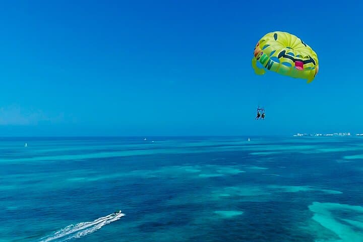 Parasailing and Jet Ski Combo in Cancun: Fly 260 ft Above the Caribbean and Race Along Isla Mujeres photo 4