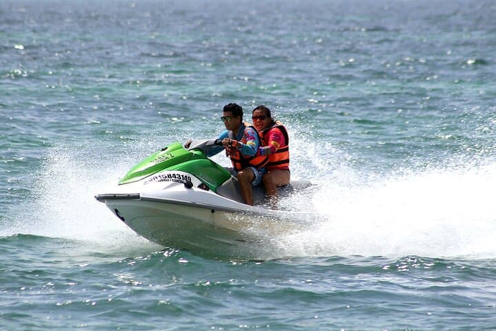 Parasailing and Jet Ski Combo over Cancun Bay — 260‑ft Flight & 30‑Minute Ride photo 6