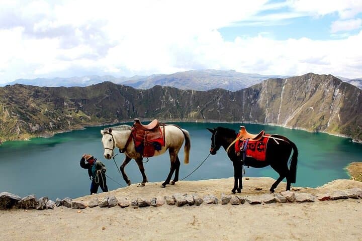 Custom Ecuador Day Guide: Quito, Cotopaxi, Quilotoa & Waterfalls photo 2