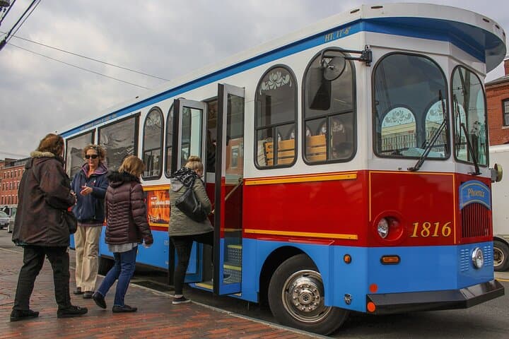 Discover Portland: City and Lighthouse Trolley Tour to Portland Head Light photo 2