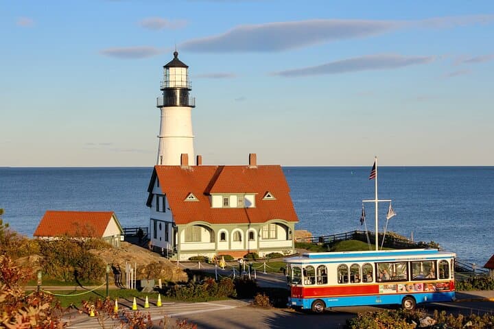 Discover Portland: City and Lighthouse Trolley Tour to Portland Head Light photo 3