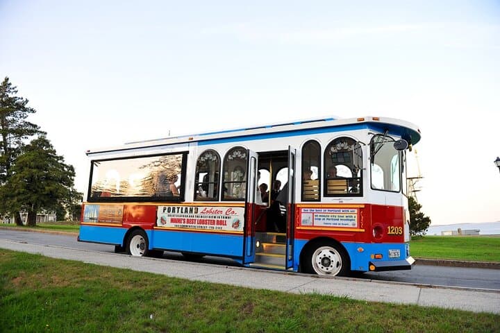 Discover Portland: City and Lighthouse Trolley Tour to Portland Head Light photo 6