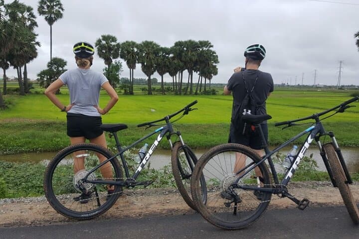 Short Cycling Through Siem Reap Countryside: Paddy Fields, Villages & Ancient Pagoda