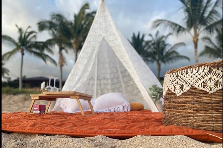 Private Breakfast Charcuterie on a Hidden Maui Beach with Photos photo 6