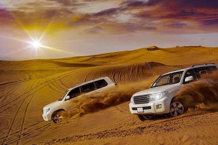 Dubai Private Desert Safari by 4x4 with BBQ Dinner — Evening Desert Adventure